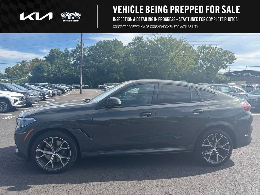 Used 2021 Gray BMW M50i image 4