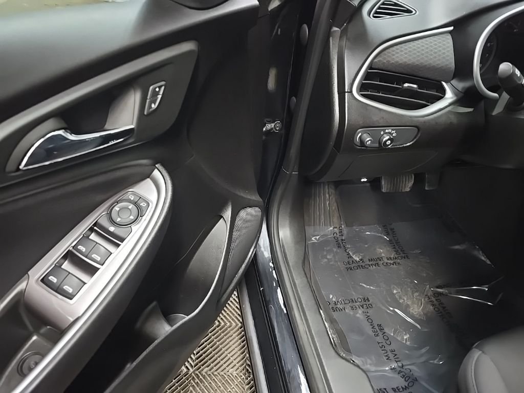 Used 2023 Black Chevrolet LT image 27