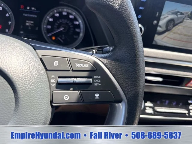 Used 2023 Silver Hyundai SEL image 27