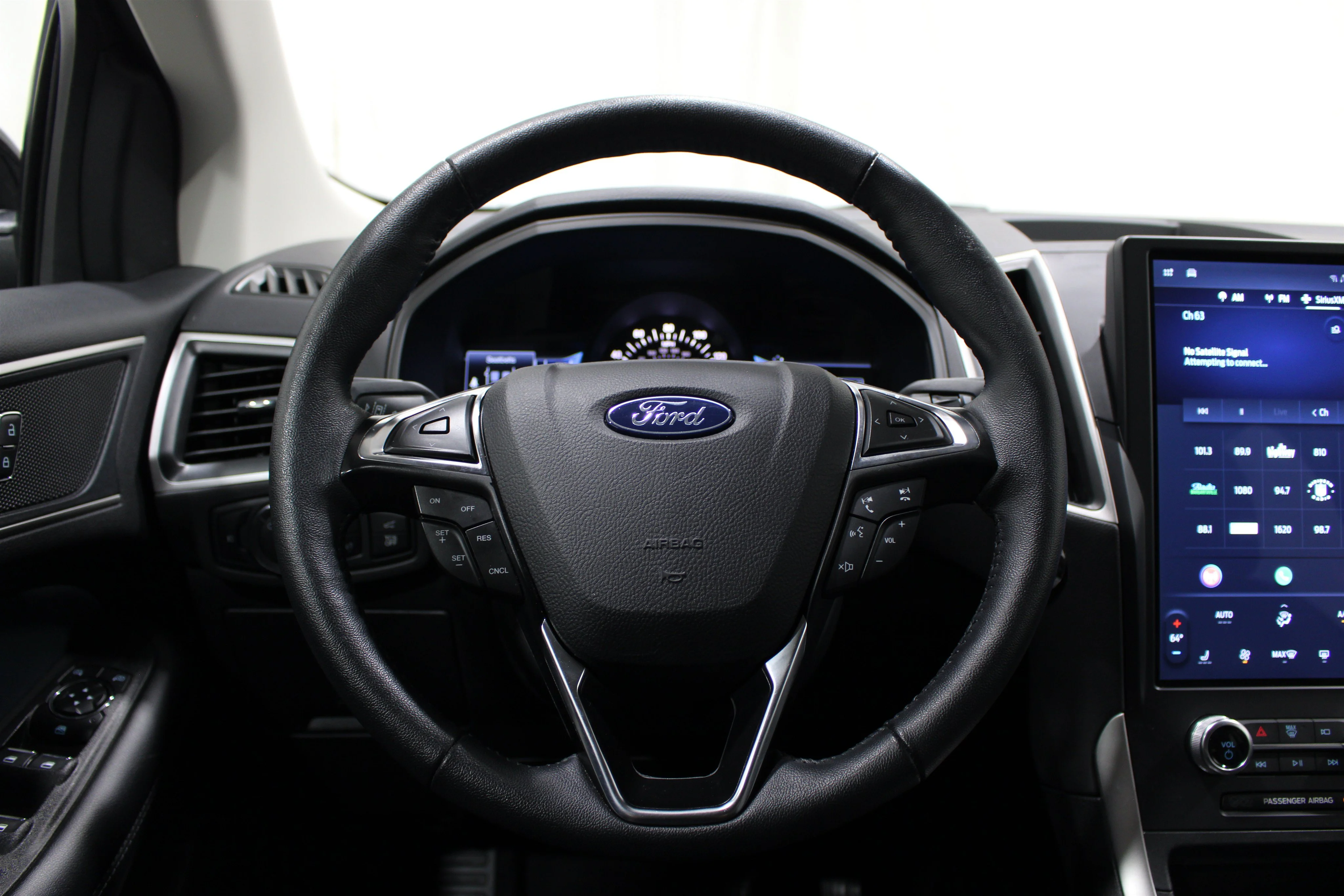 2024 Ford Edge SEL - Photo 11