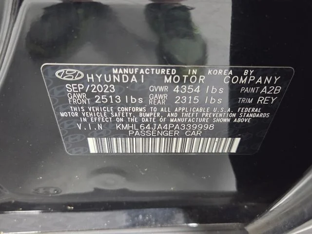 Used 2023 Black Hyundai SEL image 15