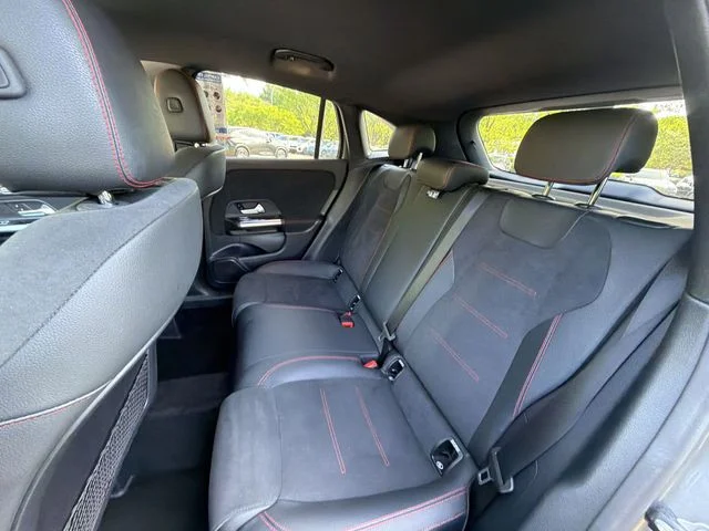 Used 2023  Mercedes-Benz GLA 250 image 23