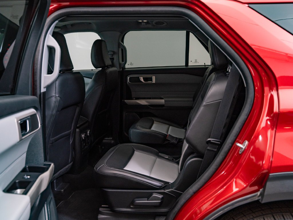 Used 2023 Rapid Red Metallic Tinted Clearcoat Ford XLT image 43