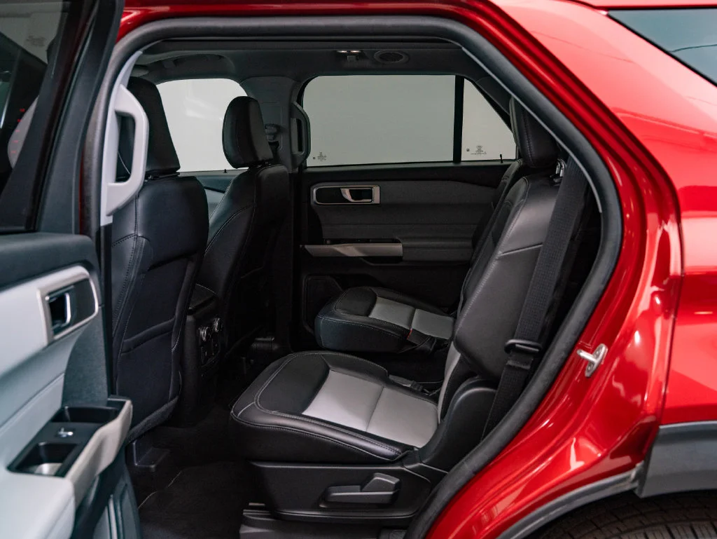 Used 2023 Rapid Red Metallic Tinted Clearcoat Ford XLT image 43