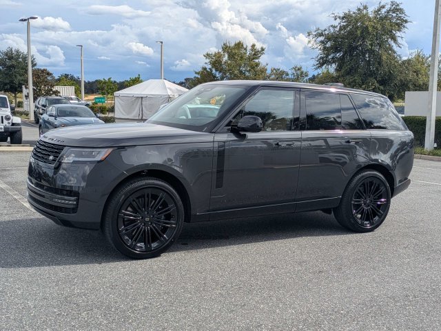 New 2027 Gray Land Rover SE image 2