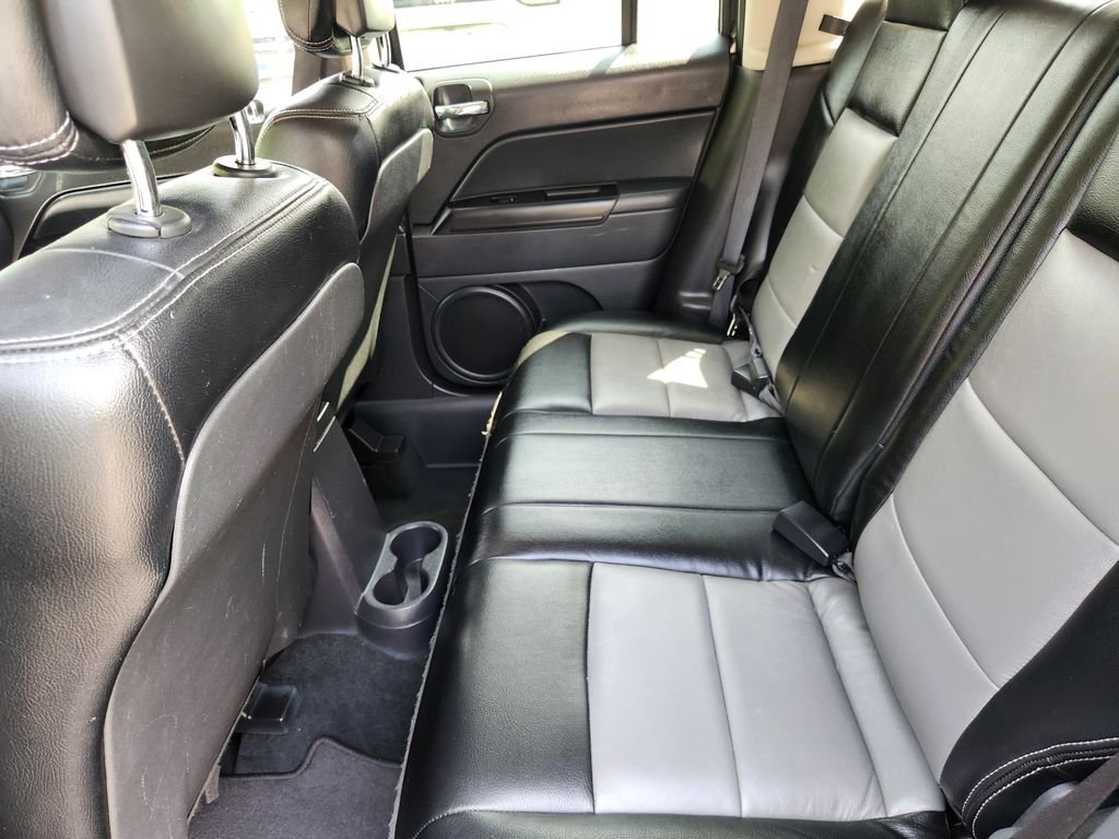 Used 2015 Gray Jeep Sport image 19