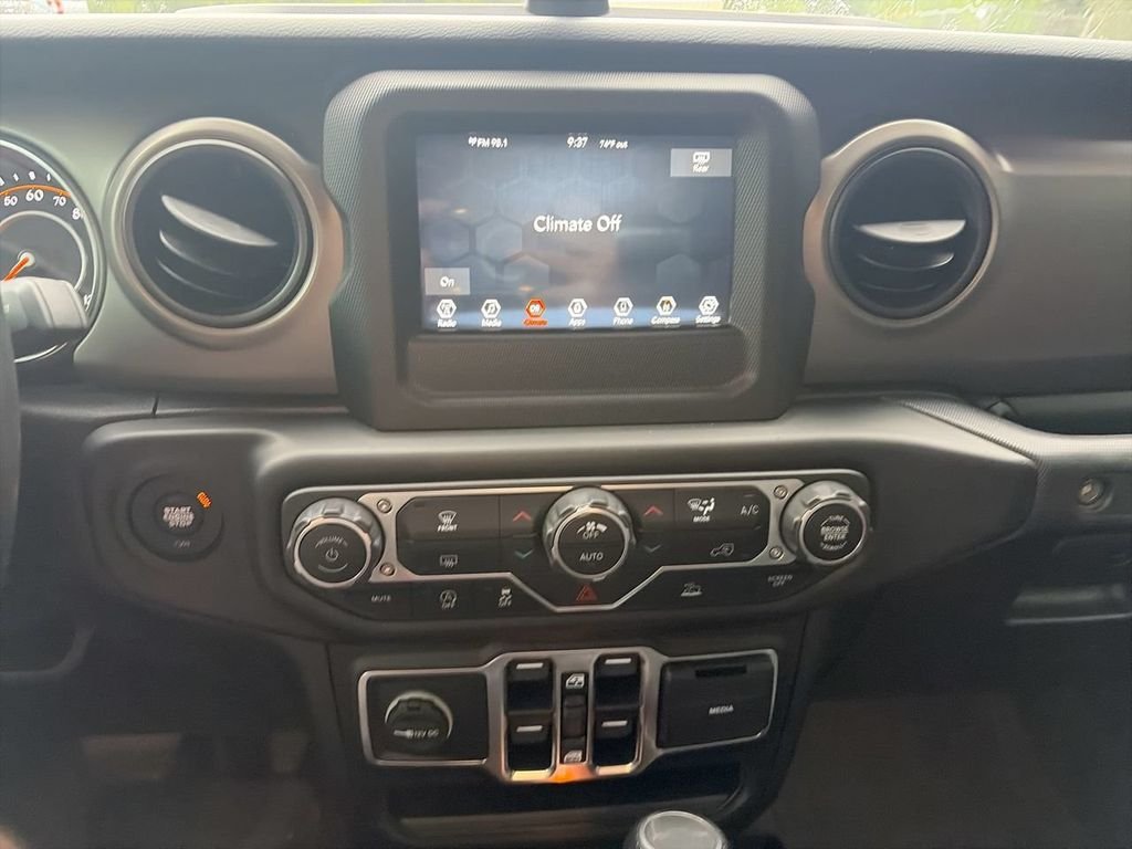 Used 2022 Red Jeep Texas Trail image 17