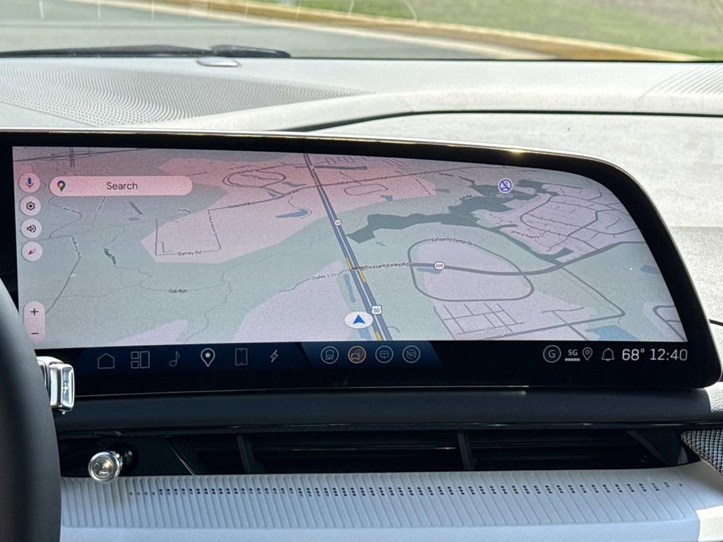 2026 Cadillac OPTIQ Luxury - Photo 11