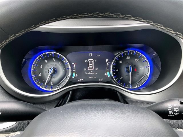 Used 2023 Silver Chrysler Touring L image 25