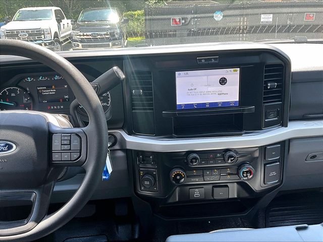 New 2026 Oxford White Ford XLT image 21
