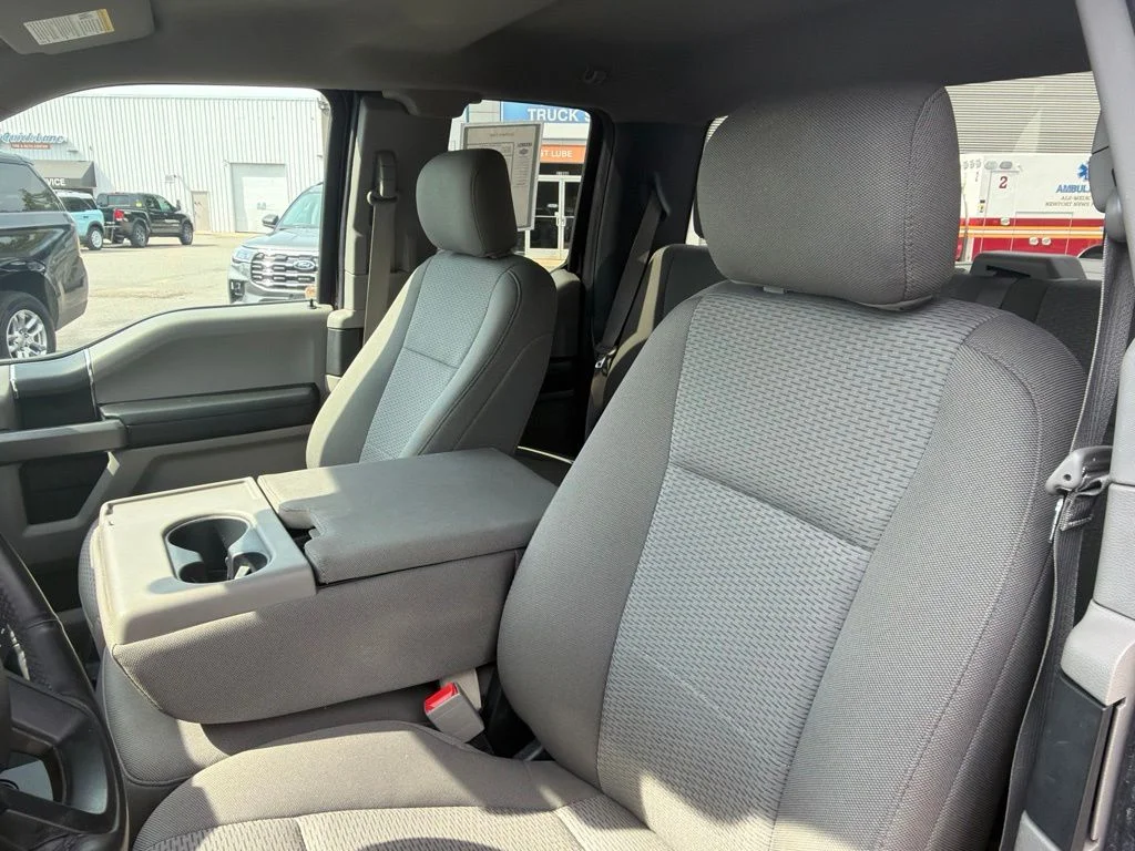 Used 2019 Red Ford XLT image 24
