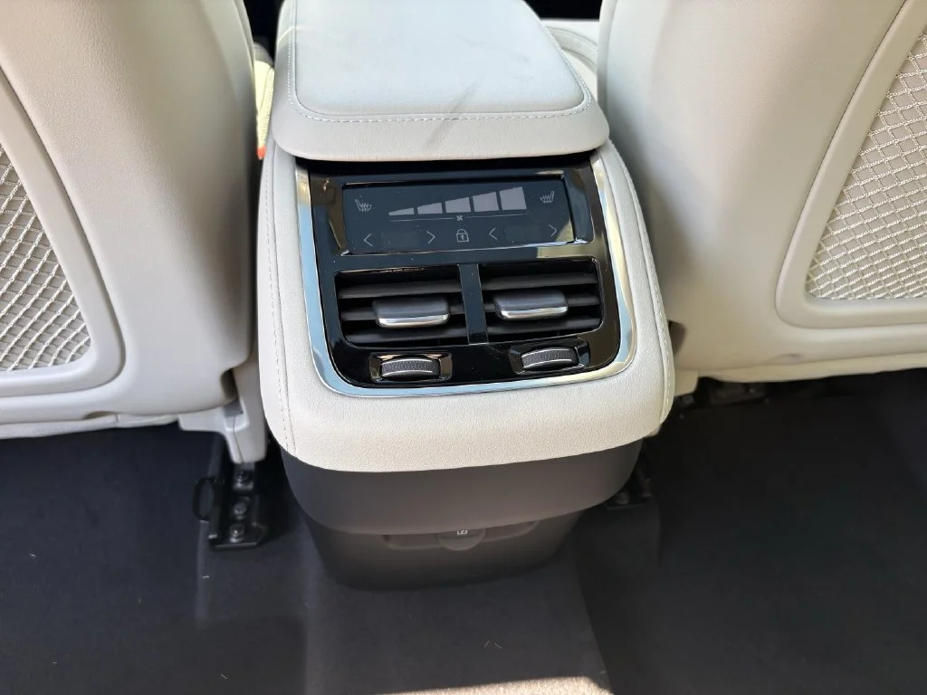 2026 Volvo XC90 Ultra - Photo 25