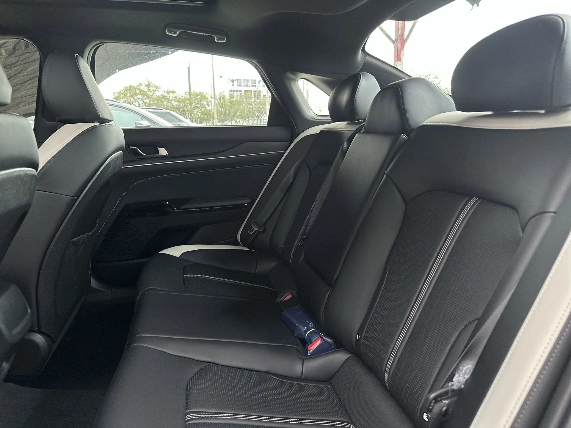 New 2026 Snow White Pearl Kia GT-Line FWD image 25