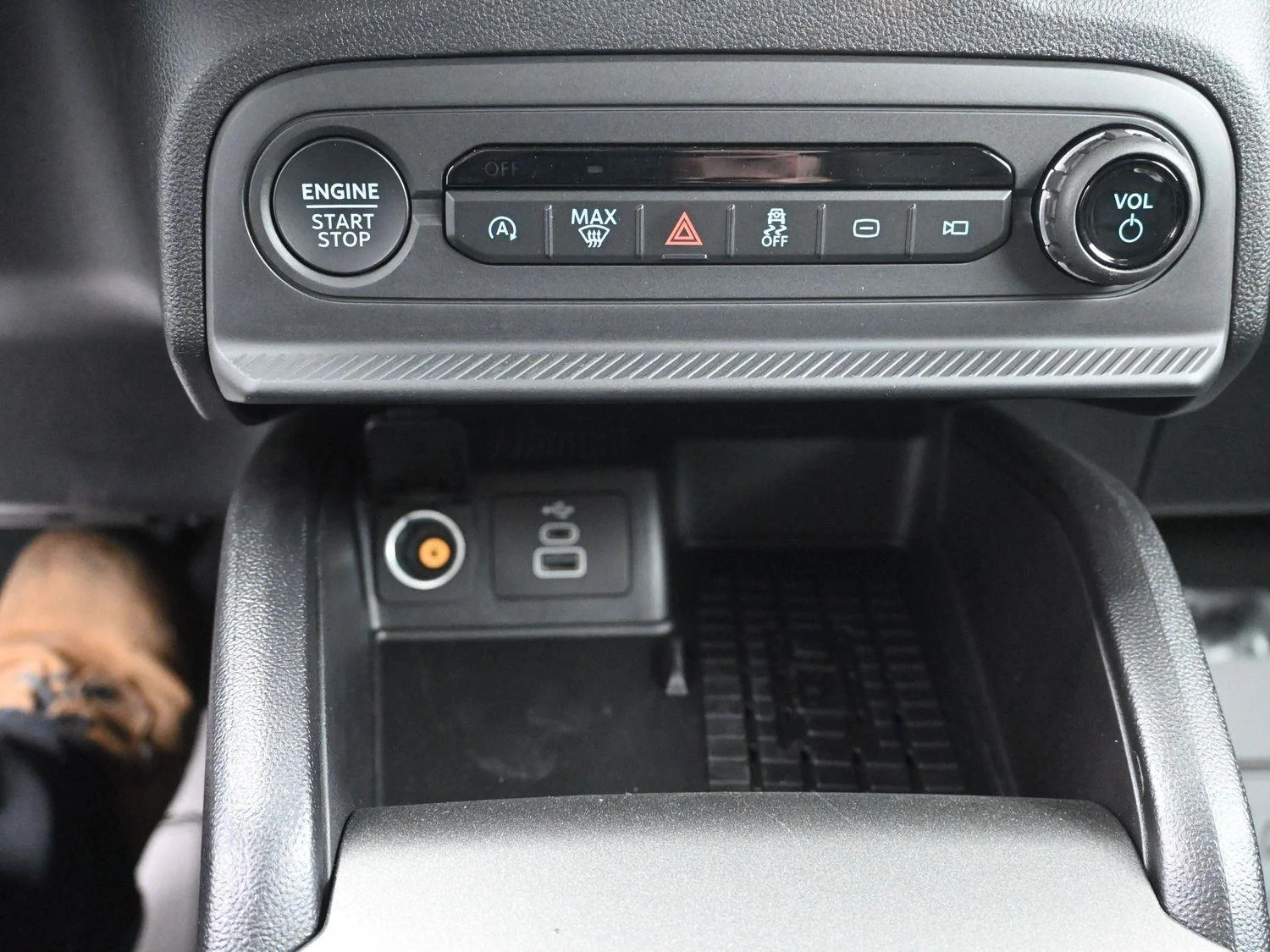 New 2025 Desert Sand Ford Big Bend® image 26