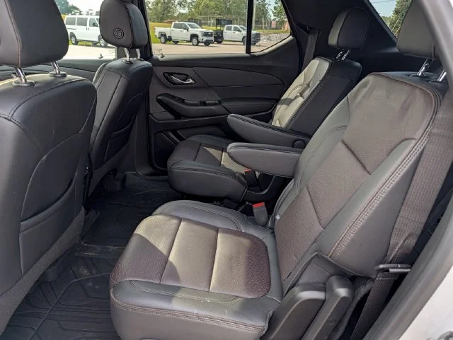 Used 2022 Beige Chevrolet High Country image 25