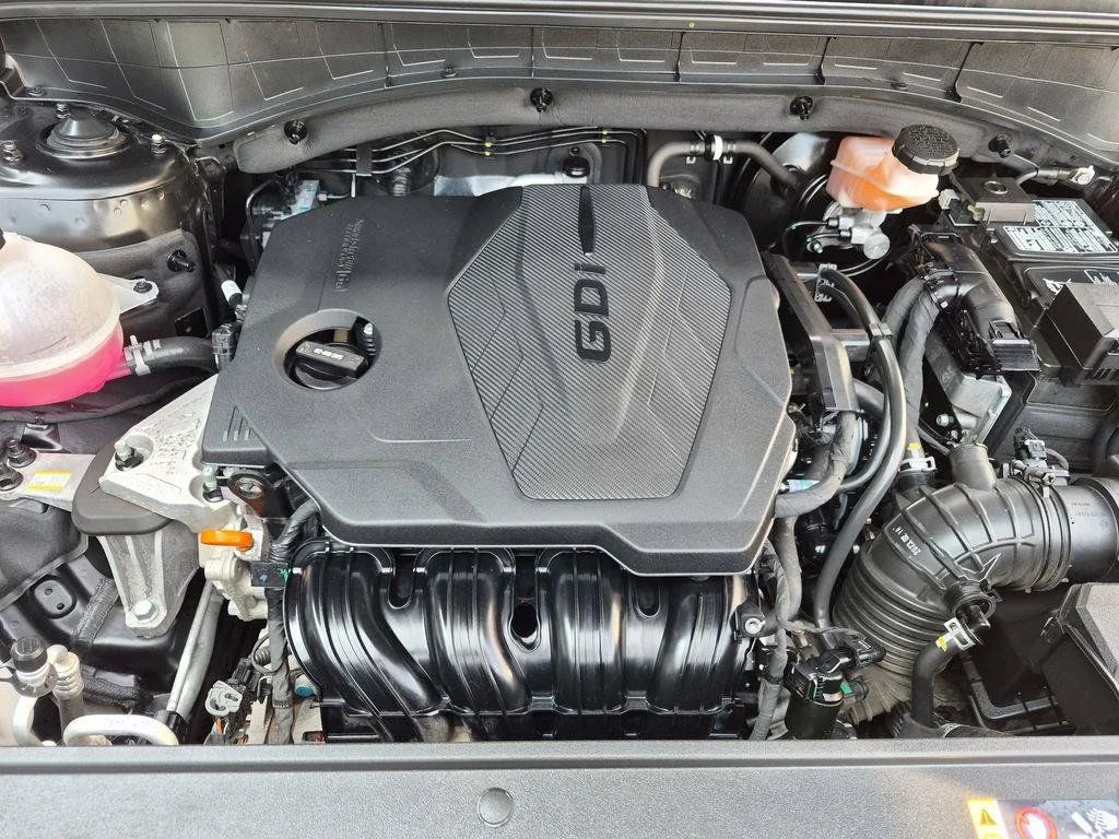 Used 2023 Black Kia X-Line S image 28