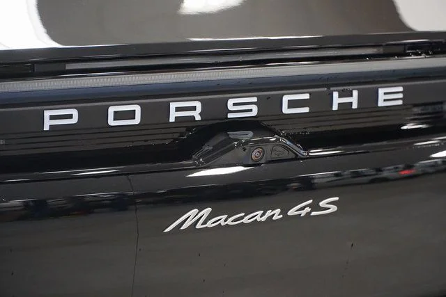 2026 Porsche Macan S - Photo 8