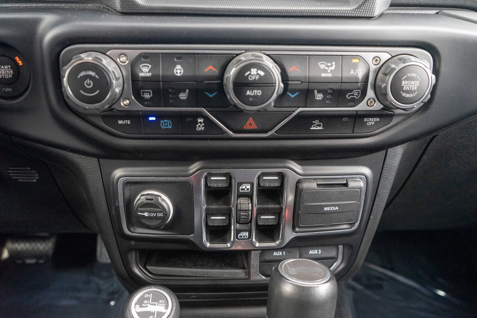 Used 2023 Black Clearcoat Jeep Sahara 4xe image 20