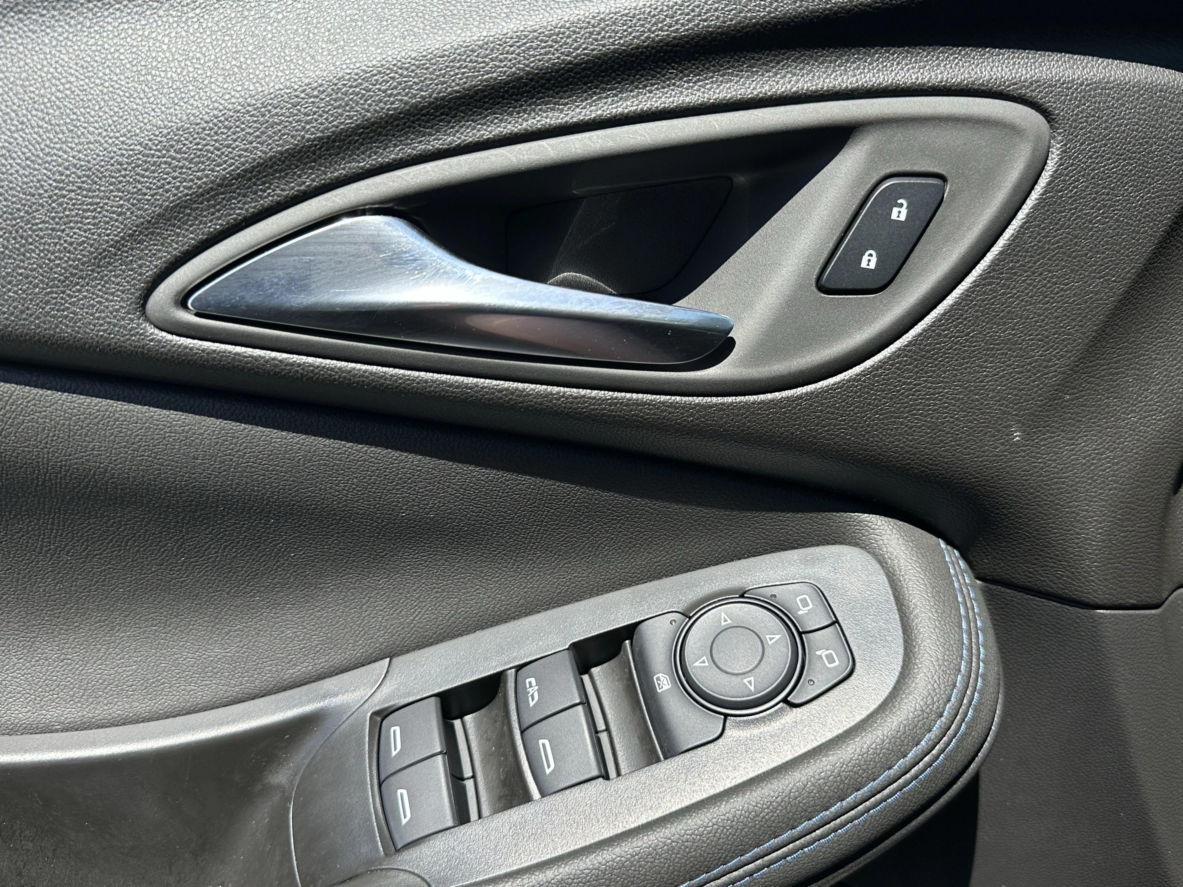 Certified Used 2026  Buick Sport Touring image 9