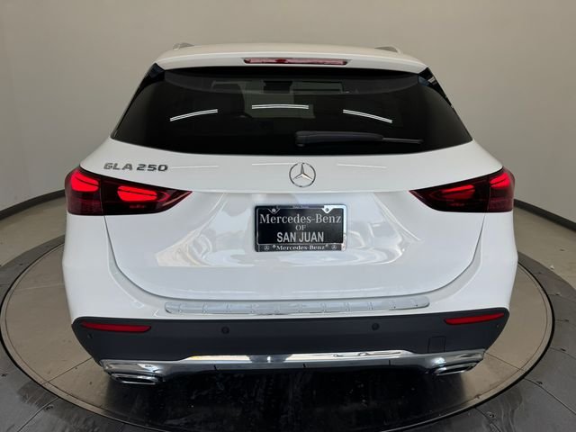 New 2026 Polar White Mercedes-Benz GLA 250 image 13