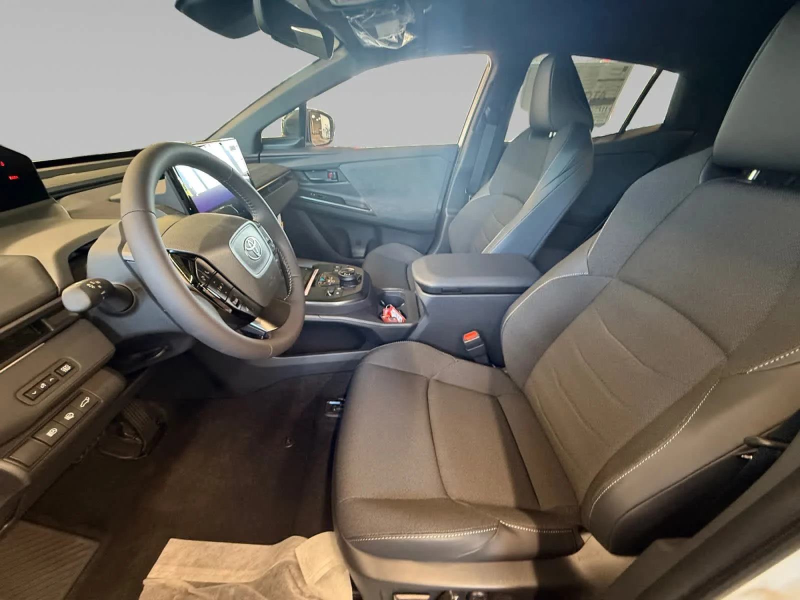 2026 Toyota C-HR SE - Photo 11