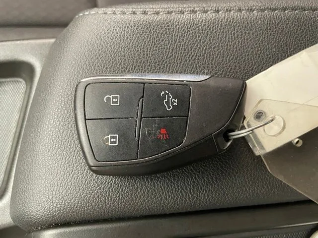 Certified Used 2024 White GMC  image 24
