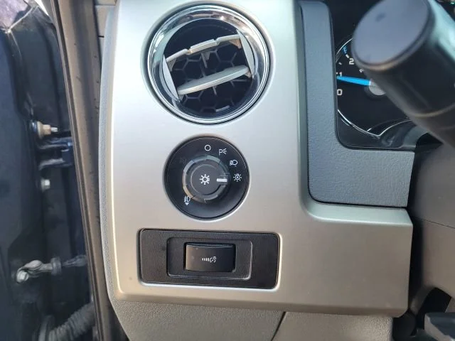 Used 2013  Ford XL image 18