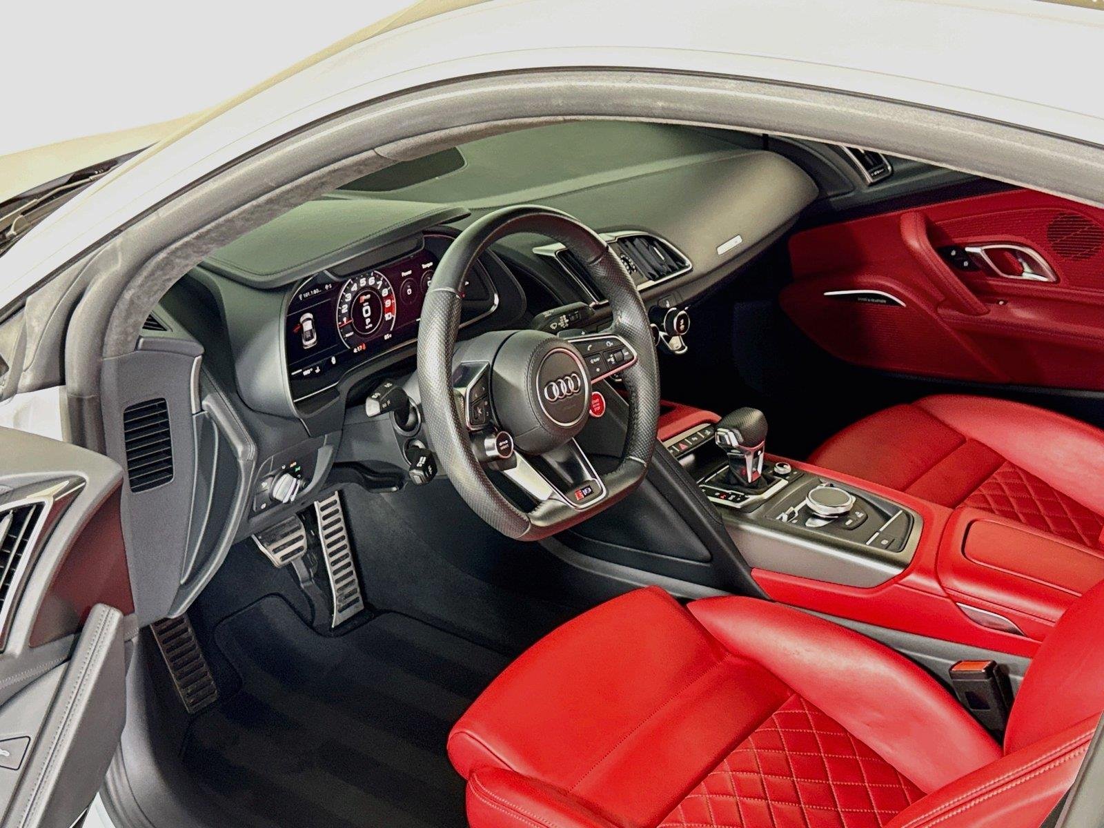 Used 2021 Suzuka Gray Metallic Audi 5.2 V10 | Carbon Ext Pkg | Diamond Stitched Int | Premium Pkg image 13