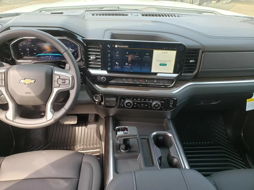 New 2026 White Chevrolet LT image 18