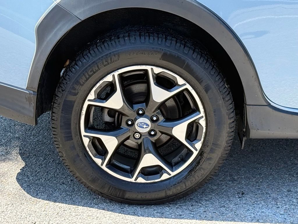 Used 2018 Gray Subaru 2.0i Premium image 13