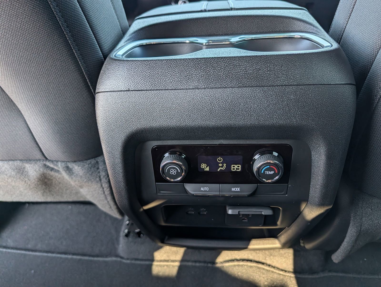 2026 Chevrolet Traverse LT - Photo 24