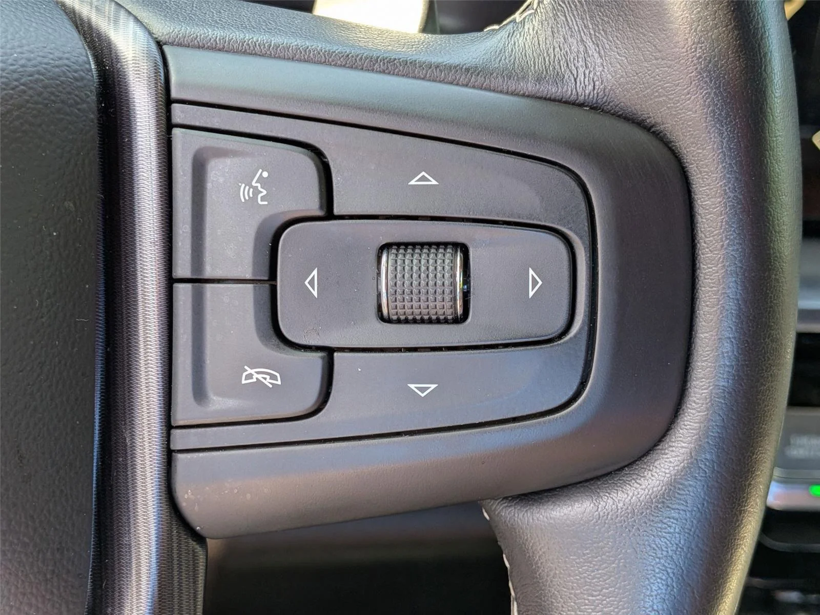 Used 2025 Downpour Metallic GMC Denali Ultimate image 21