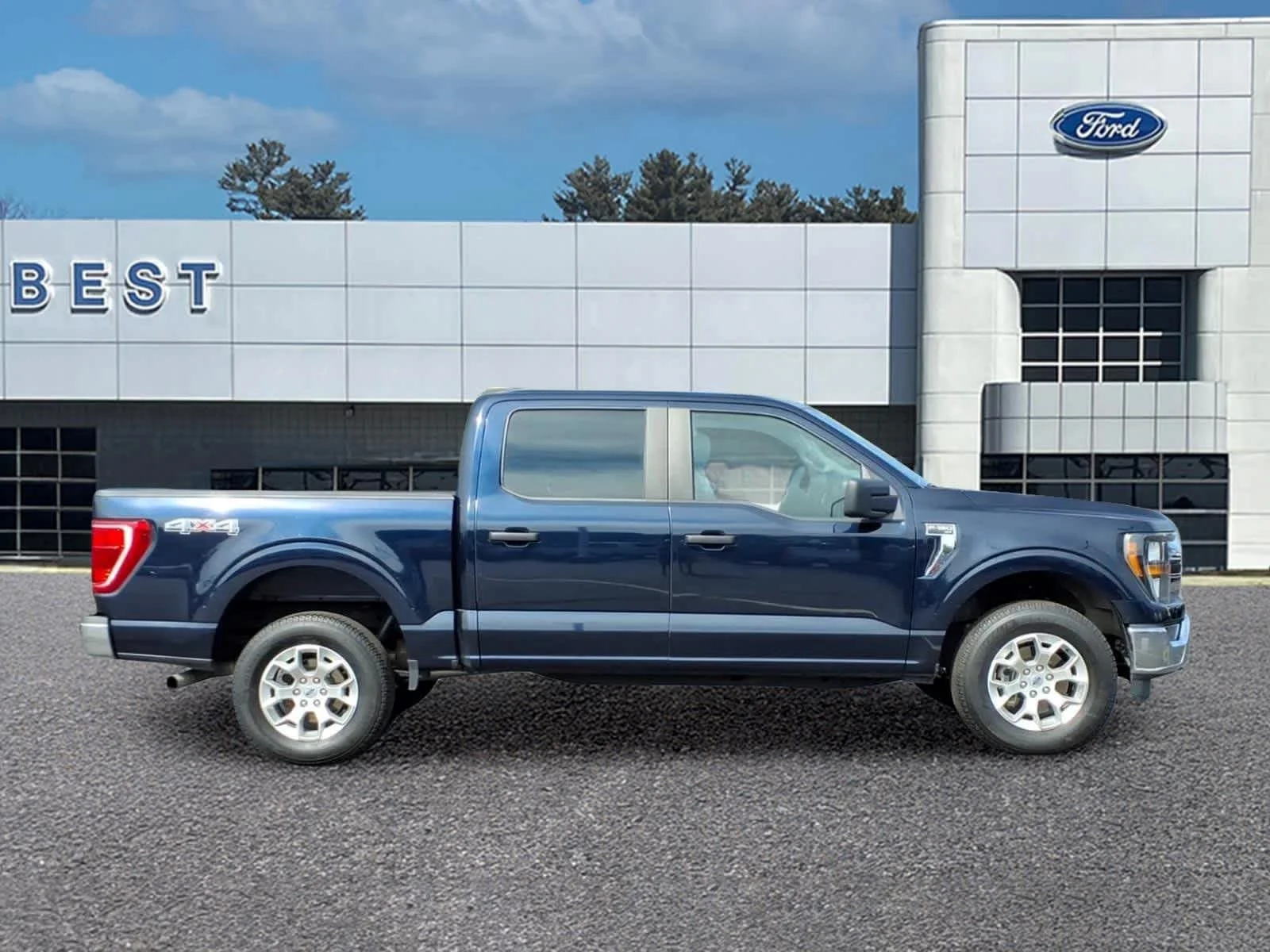 Used 2023 Antimatter Blue Ford XLT image 8