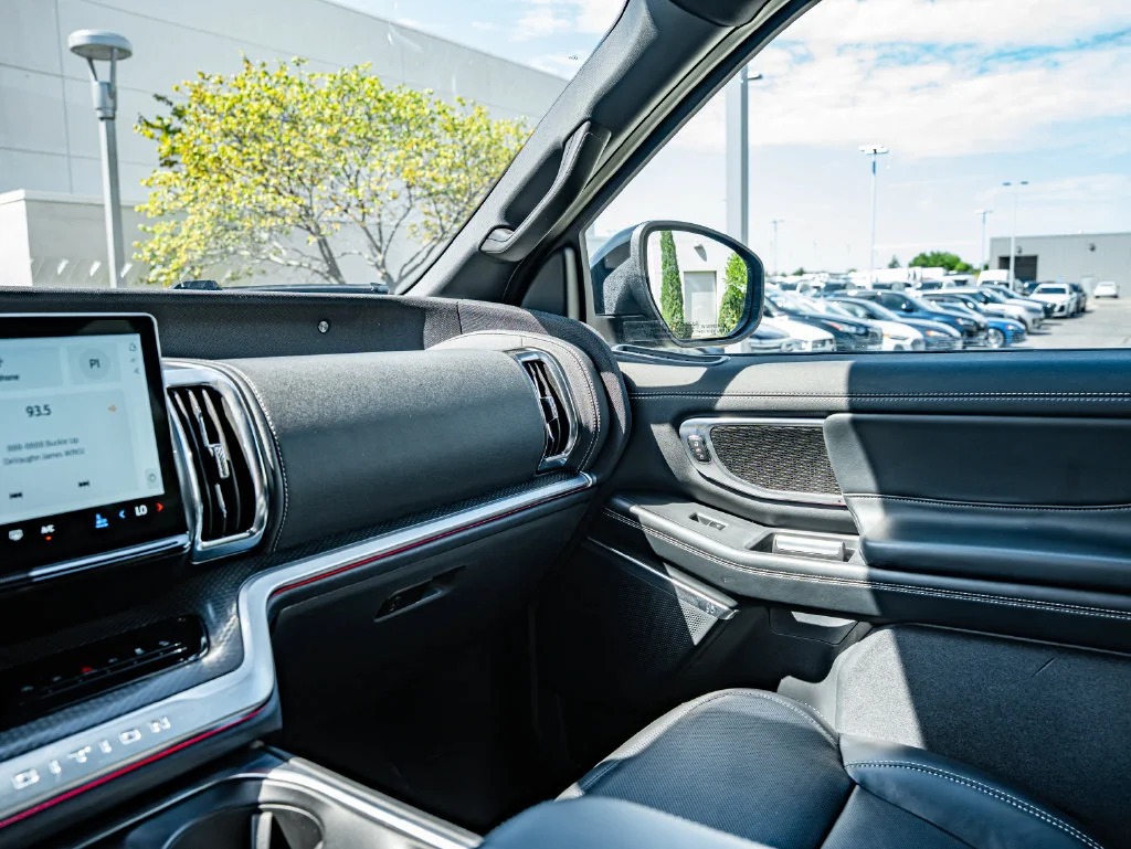 Used 2025 Black Ford Platinum image 27