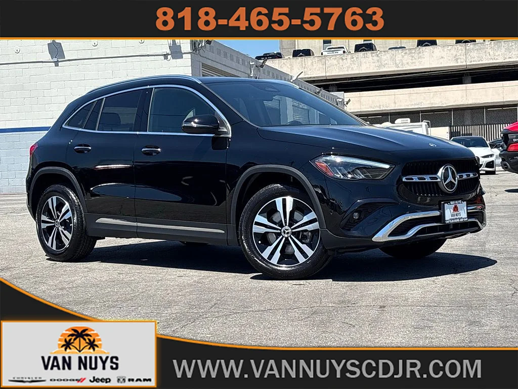 Used 2025 BLACK Mercedes-Benz GLA 250 image 1
