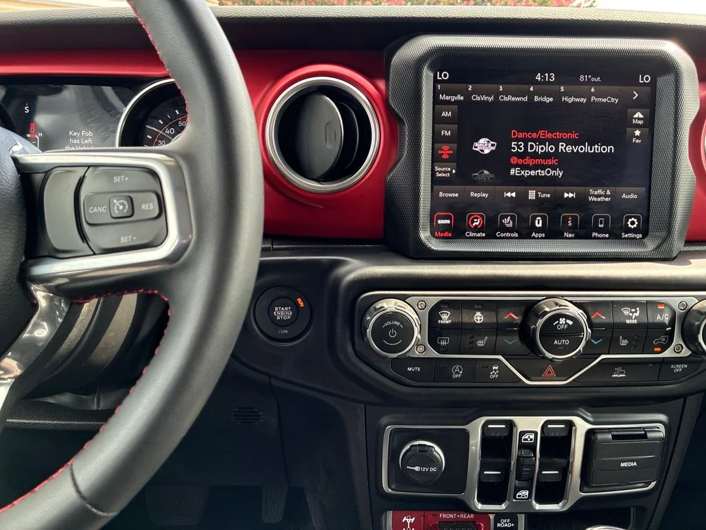 Used 2023 White Jeep Rubicon image 18