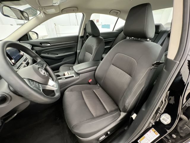 2025 Nissan Altima SV - Photo 9
