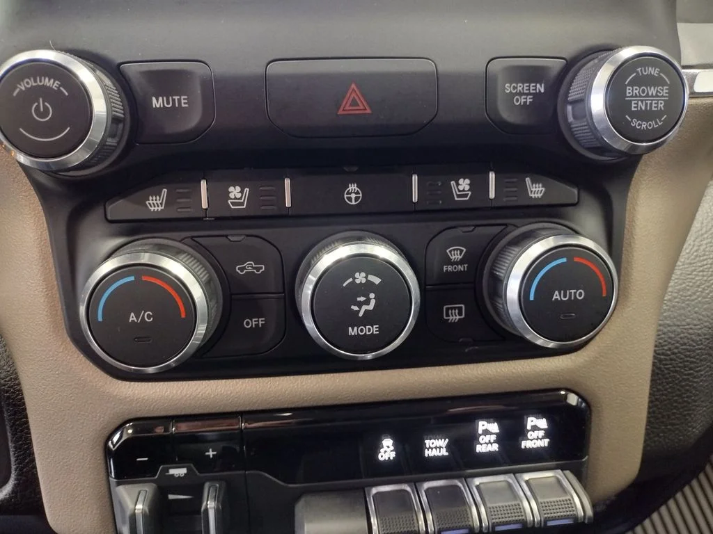 Used 2022 White Ram Laramie image 38