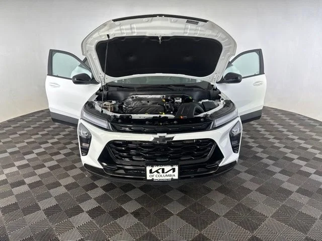 Used 2025 White Chevrolet ACTIV image 13