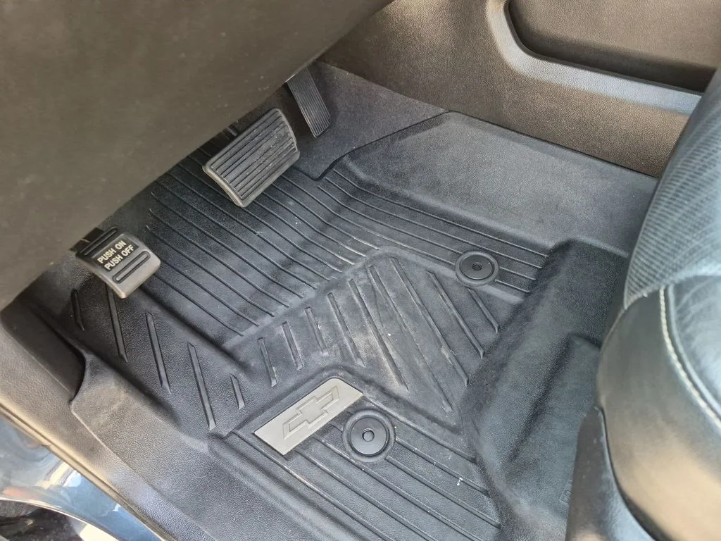Used 2019 Gray Chevrolet Premier image 22