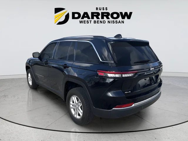 Used 2023 Black Jeep Laredo image 3