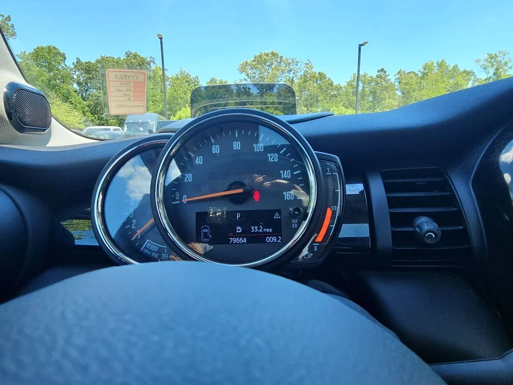 Used 2018 Blue MINI Base image 18