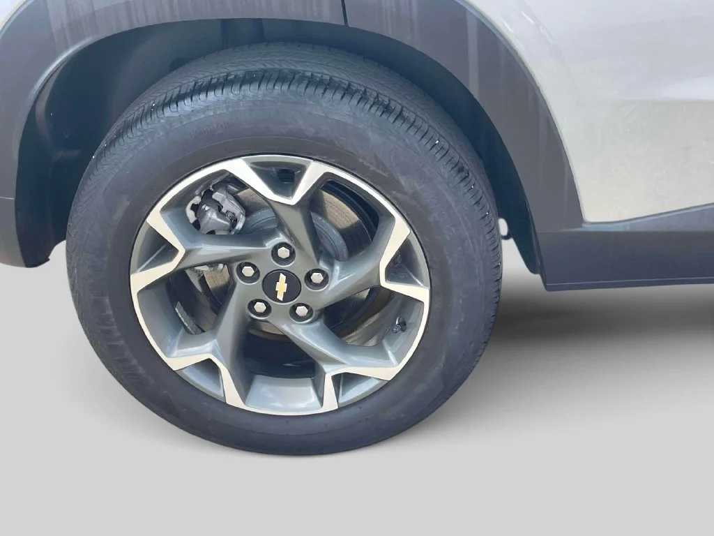 Used 2024 Gray Chevrolet LT image 8