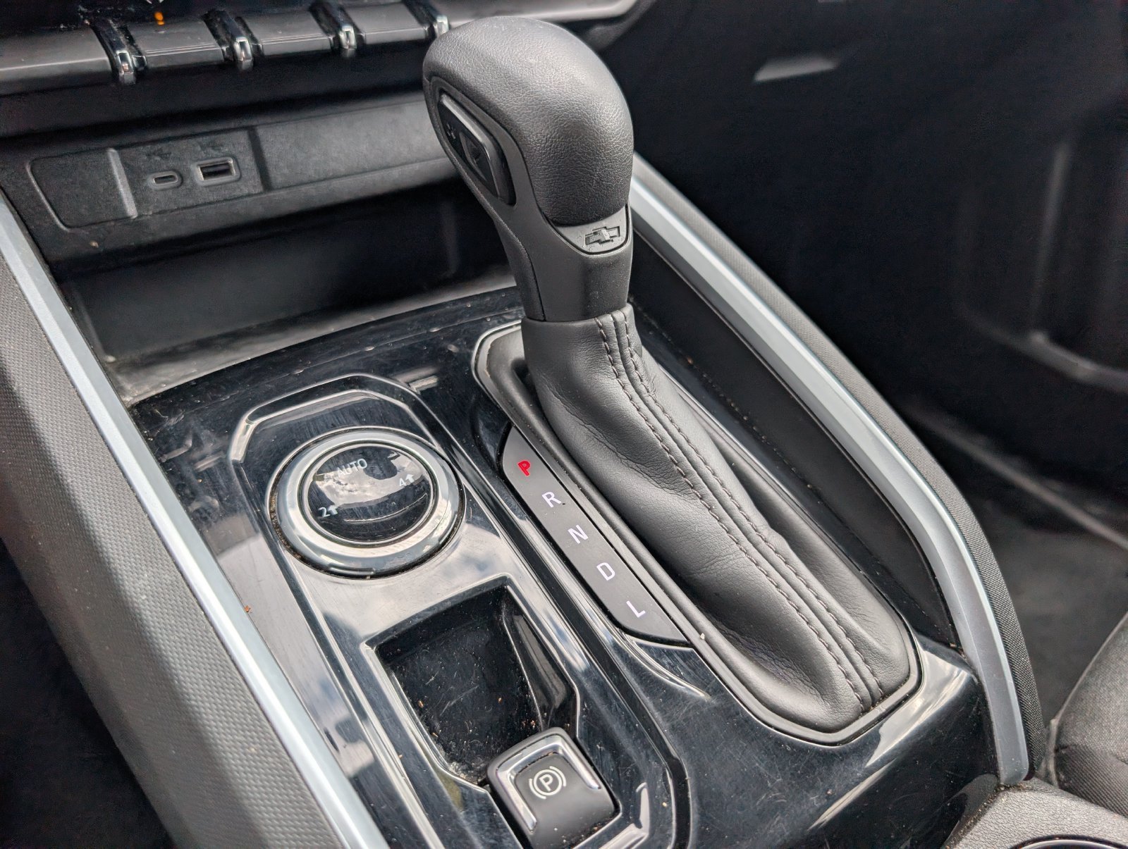 Used 2024 Sterling Gray Metallic Chevrolet WT image 10