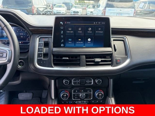 Used 2023 IRIDESCENT PEARL TRICOAT Chevrolet Premier image 24
