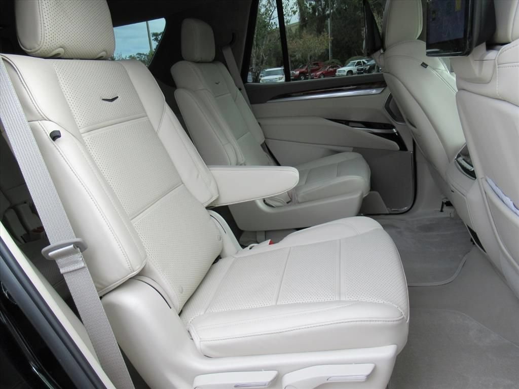 2026 Cadillac Escalade Platinum Sport - Photo 36