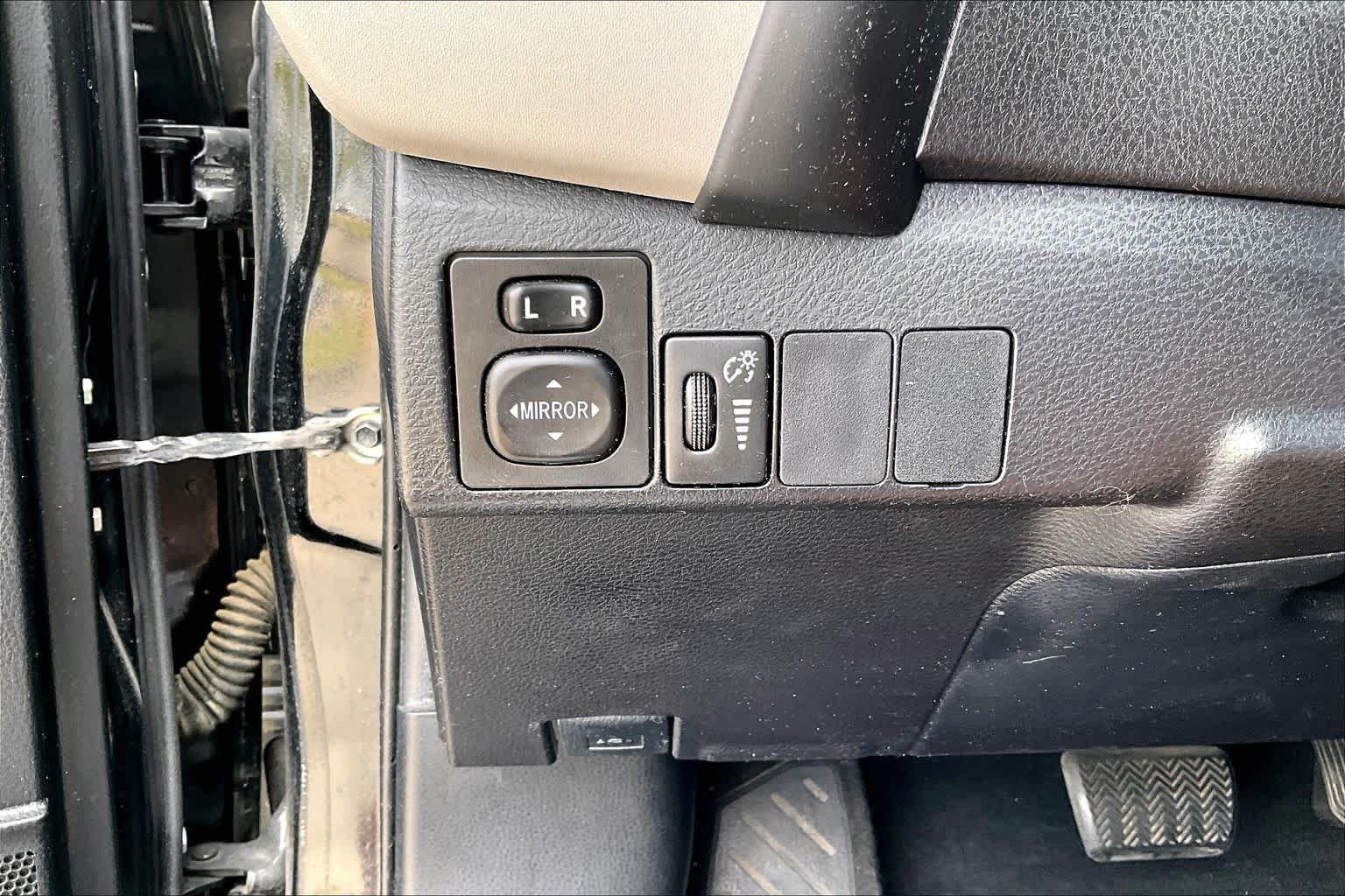 Used 2018 Black Sand Pearl Toyota LE image 34