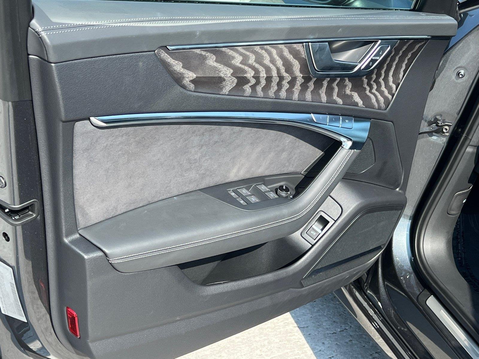 Used 2025 Daytona Gray Pearl Effect Audi Prestige image 10
