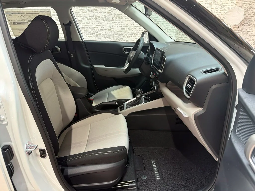 New 2026 Lunar White Hyundai SEL image 10