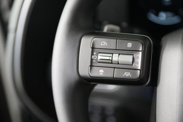 New 2026 White Hyundai SEL Premium AWD image 39